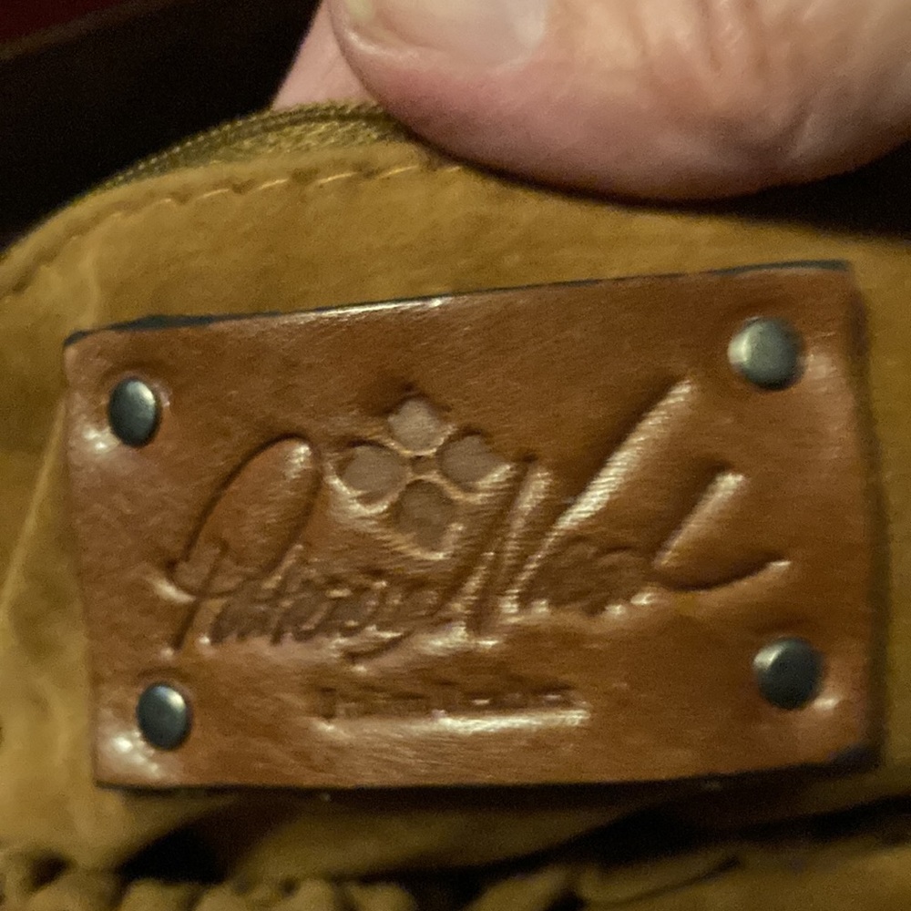 Patricia Nash leather wrist carry or cross body pocket book. - Picture 4 of 8